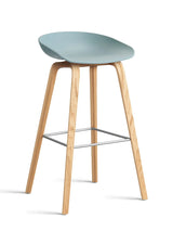About a Stool AAS32 fra Hay - Høj - B 50 x D 46 x H 74-85 cm / Dusty blue / Lakeret eg - Jacobsen Plus
