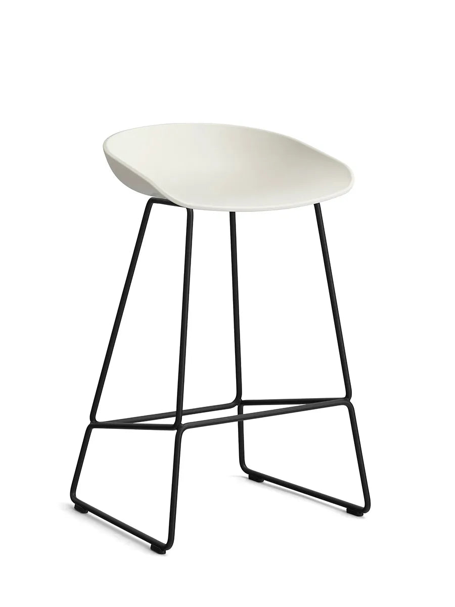 About a Stool AAS38 fra Hay