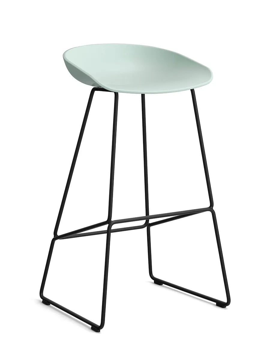 About a Stool AAS38 fra Hay