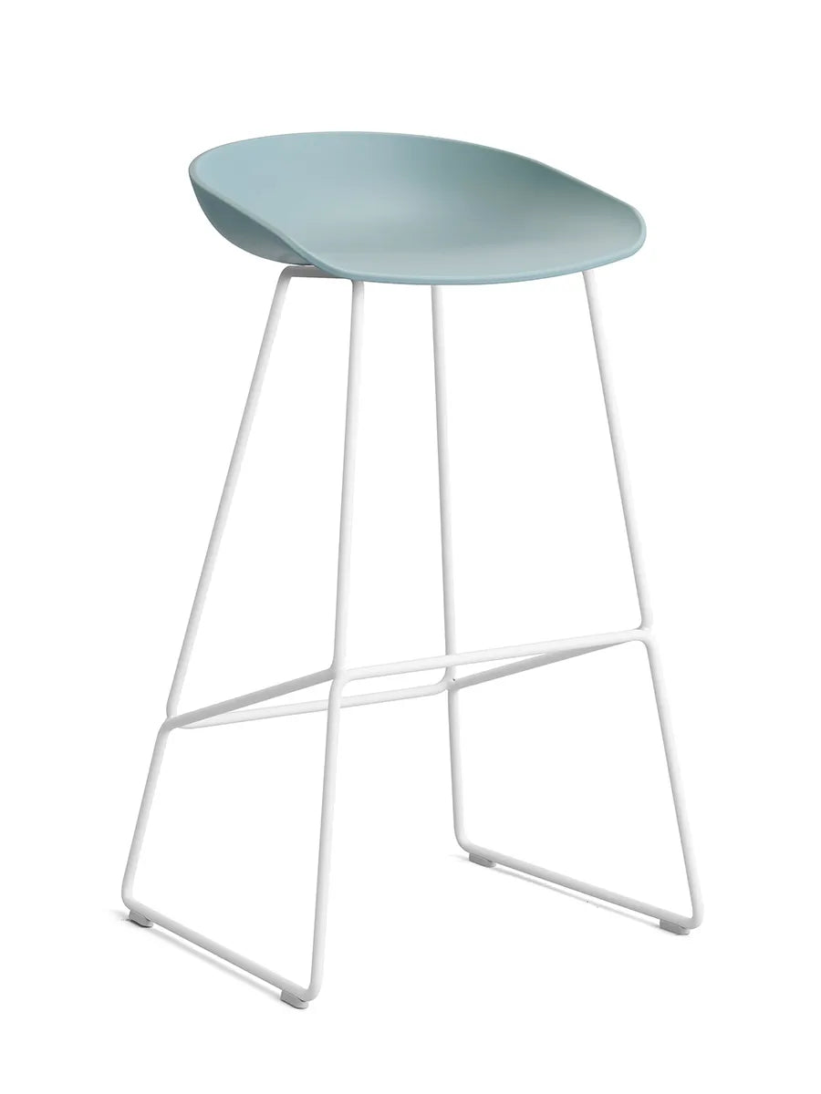  - Høj - B 50 x D 48 x H 75-86 cm / Dusty blue / Hvid pulverlakeret stål - Jacobsen Plus