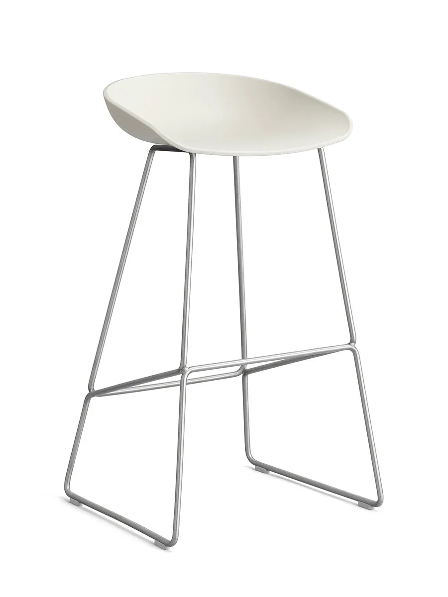 About a Stool AAS38 fra Hay