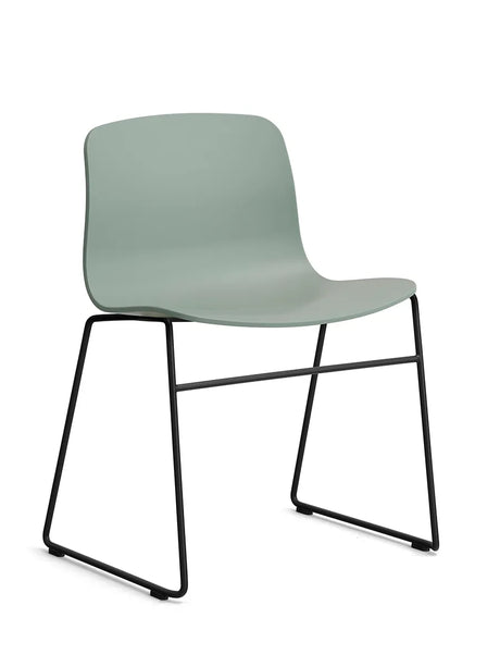 About a Chair AAC08 fra Hay - Fall Green / Sort pulverlakeret stål - Jacobsen Plus