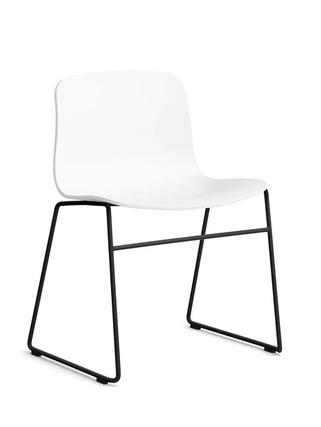 About a Chair AAC08 fra Hay - White / Sort pulverlakeret stål - Jacobsen Plus