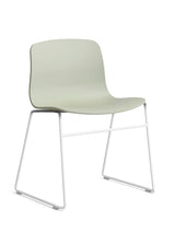 About a Chair AAC08 fra Hay - Pastel green / Hvid pulverlakeret stål - Jacobsen Plus