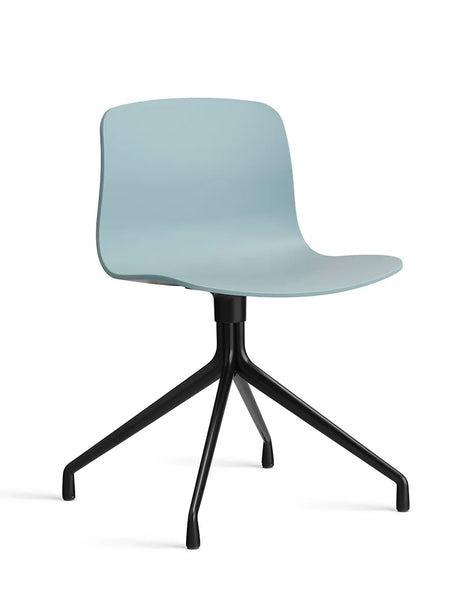 About a Chair AAC10 fra Hay - Dusty blue / Sort pulverlakeret aluminum - Jacobsen Plus