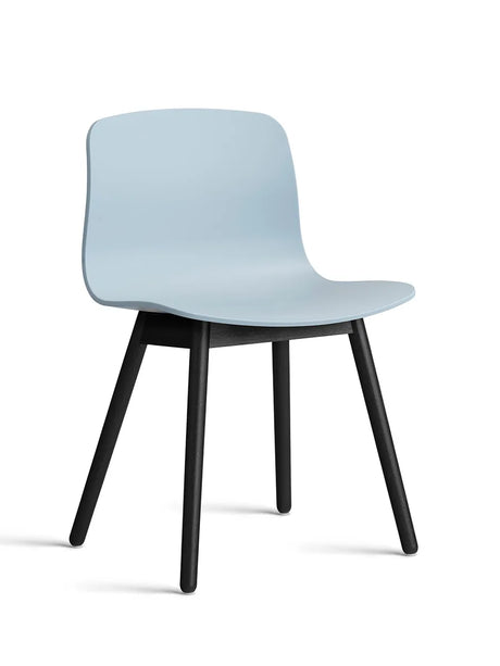 About a Chair AAC12 fra Hay - Slate Blue / Sortbejdset eg - Jacobsen Plus