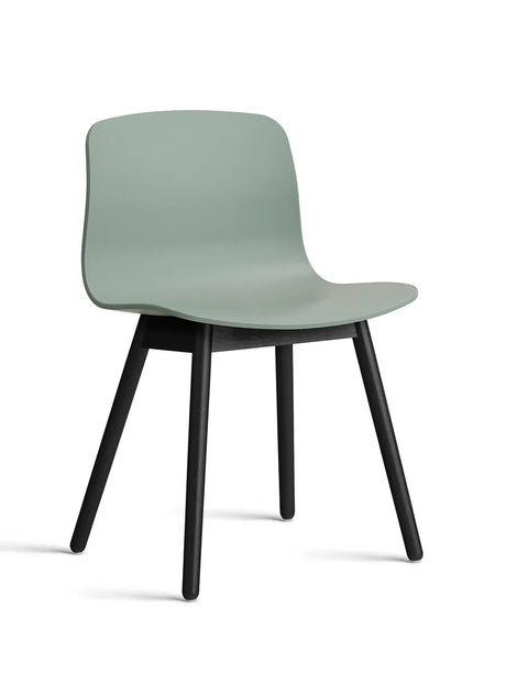 About a Chair AAC12 fra Hay - Fall Green / Sortbejdset eg - Jacobsen Plus
