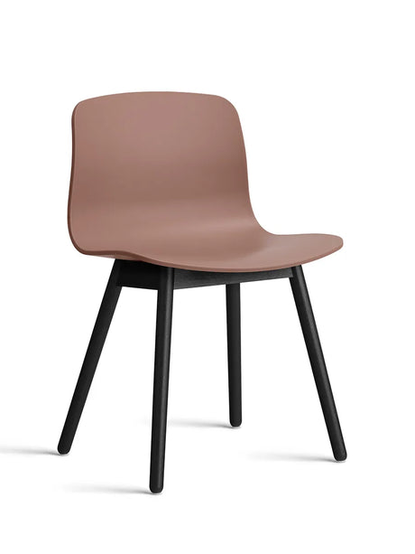 About a Chair AAC12 fra Hay - Soft Brick / Sortbejdset eg - Jacobsen Plus
