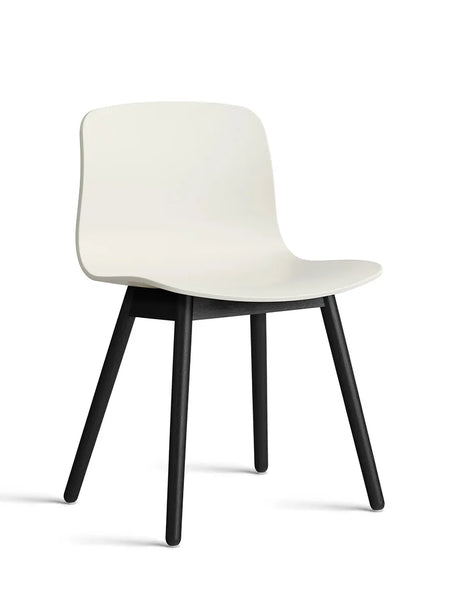 About a Chair AAC12 fra Hay - Melange Cream / Sortbejdset eg - Jacobsen Plus