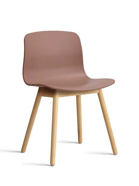About a Chair AAC12 fra Hay - Soft Brick / Lakeret eg - Jacobsen Plus