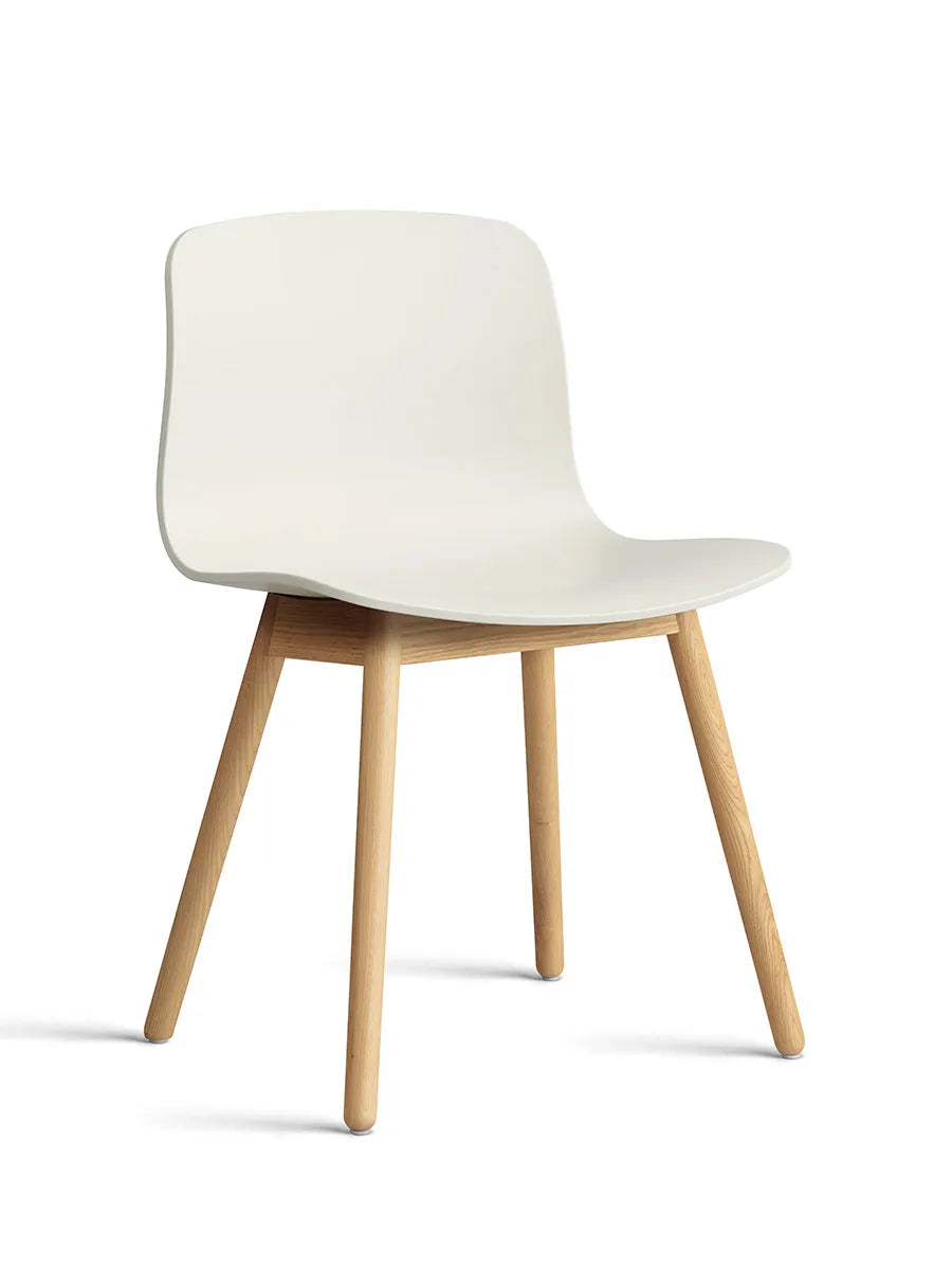 About a Chair AAC12 fra Hay - Melange Cream / Lakeret eg - Jacobsen Plus