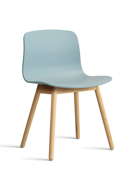 About a Chair AAC12 fra Hay - Dusty blue / Lakeret eg - Jacobsen Plus