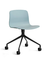 About a Chair AAC14 fra Hay - Dusty blue / Sort pulverlakeret aluminum - Jacobsen Plus