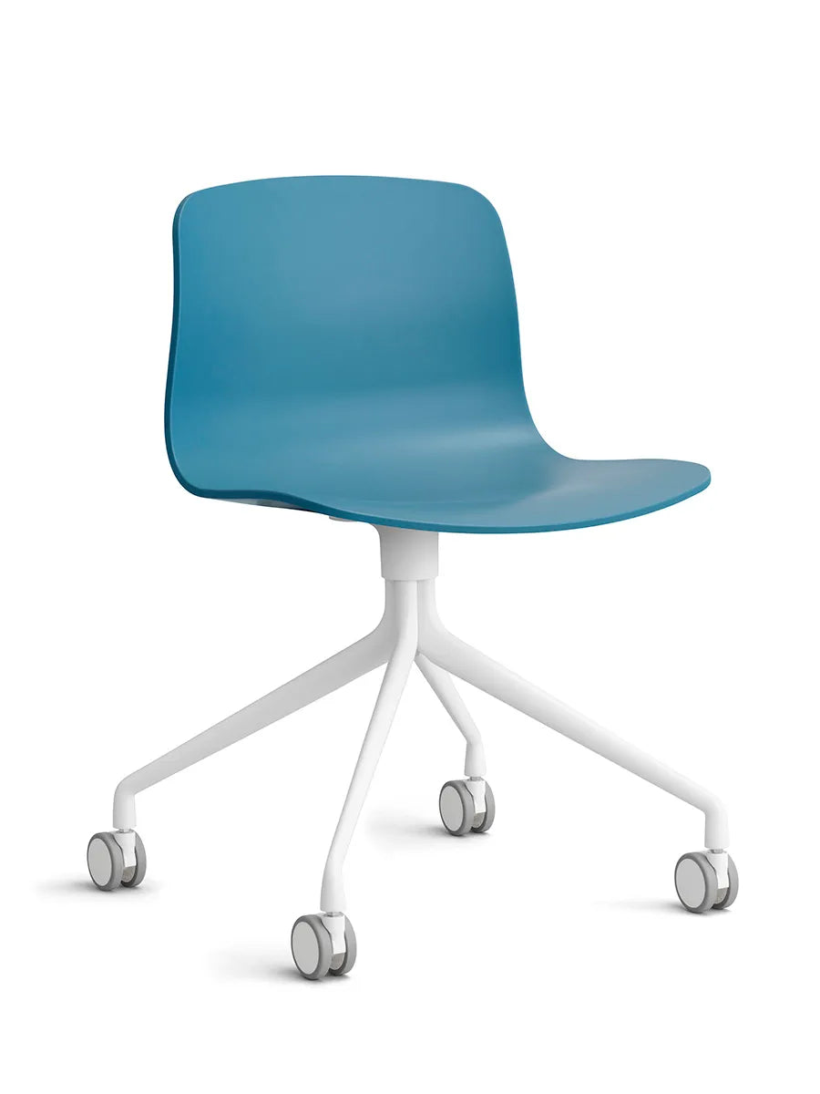 About a Chair AAC14 fra Hay