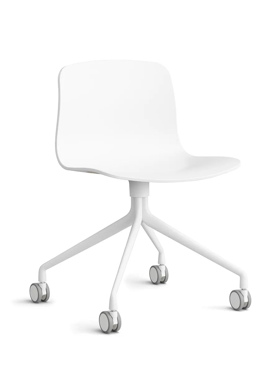 About a Chair AAC14 fra Hay