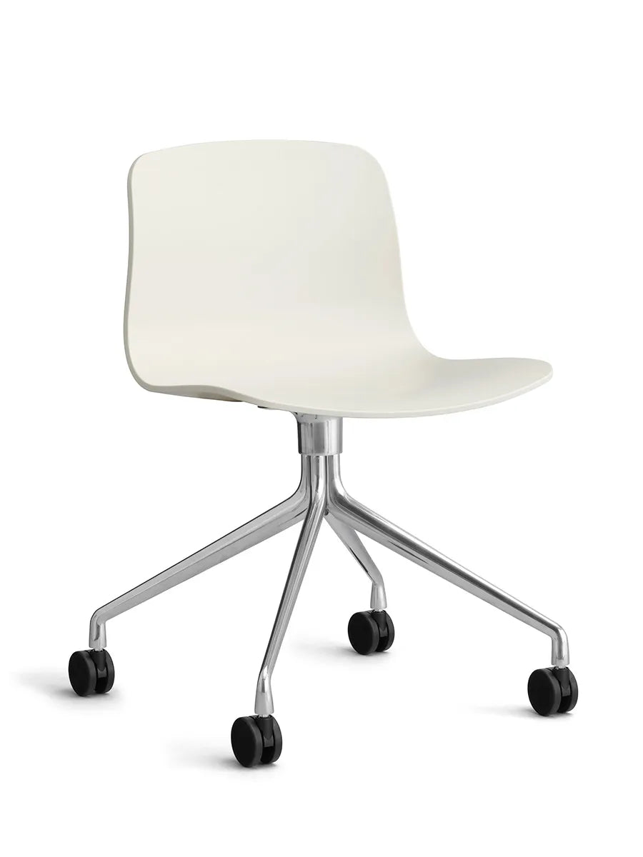 About a Chair AAC14 fra Hay