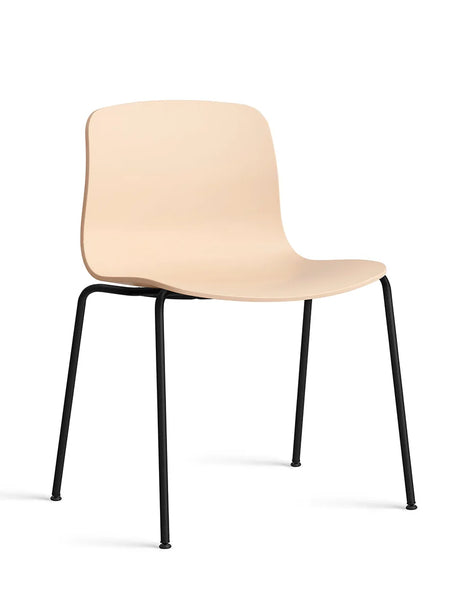 About a Chair AAC16 fra Hay - Pale Peach / Sort pulverlakeret stål - Jacobsen Plus
