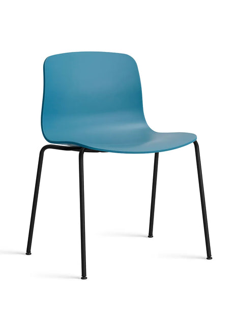 About a Chair AAC16 fra Hay - Azure Blue / Sort pulverlakeret stål - Jacobsen Plus