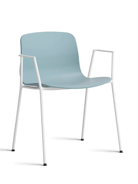 About a Chair AAC18 fra Hay - Dusty Blue / Hvid pulverlakeret stål - Jacobsen Plus
