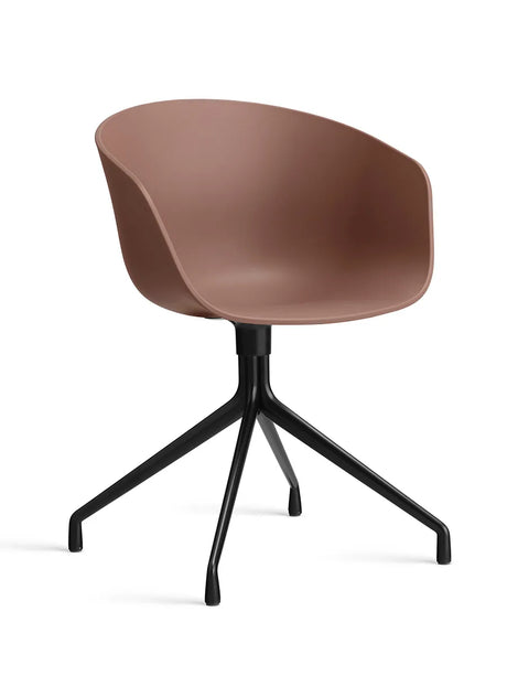 About a Chair AAC20 fra Hay - Soft Brick / Sort pulverlakeret aluminum - Jacobsen Plus