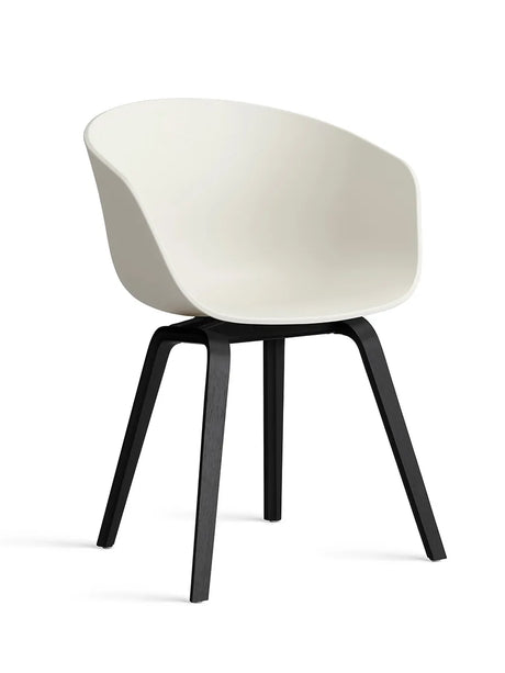 About a Chair AAC22 fra Hay - Melange Cream / Sortbejdset eg - Jacobsen Plus