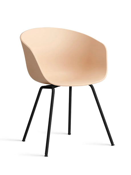 About a Chair AAC26 fra Hay - Pale Peach / Sort pulverlakeret stål - Jacobsen Plus