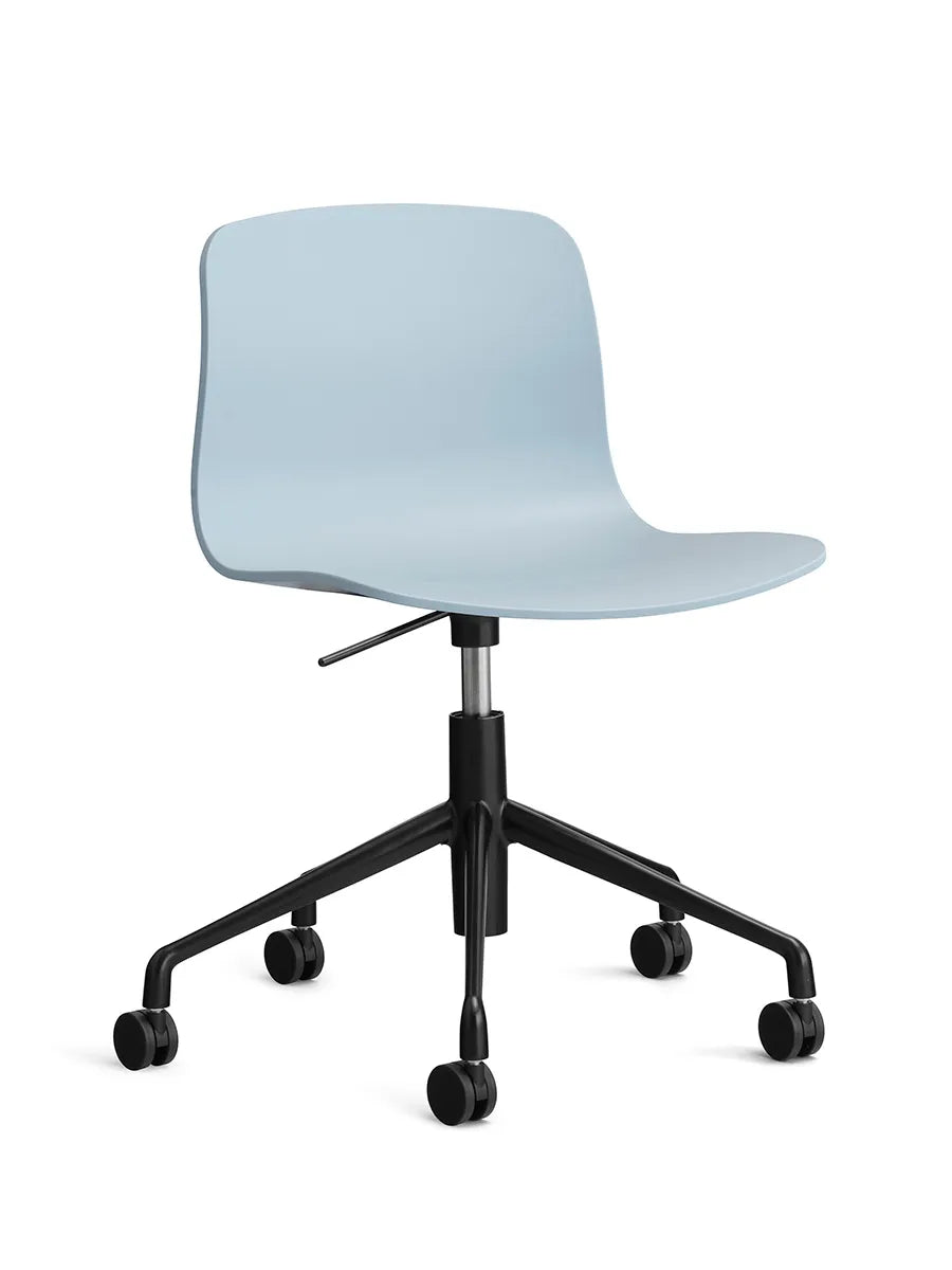 About a Chair AAC50 fra Hay