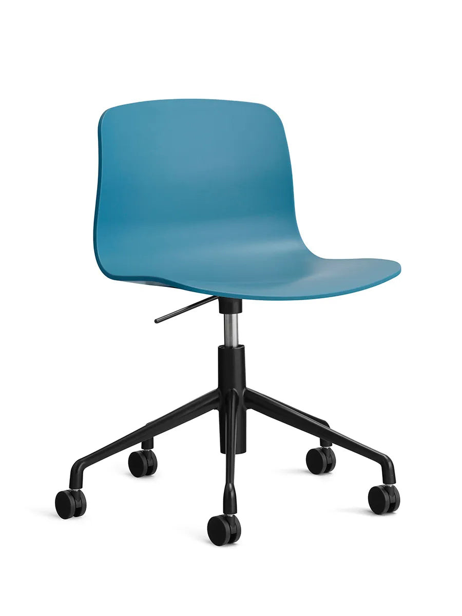 About a Chair AAC50 fra Hay