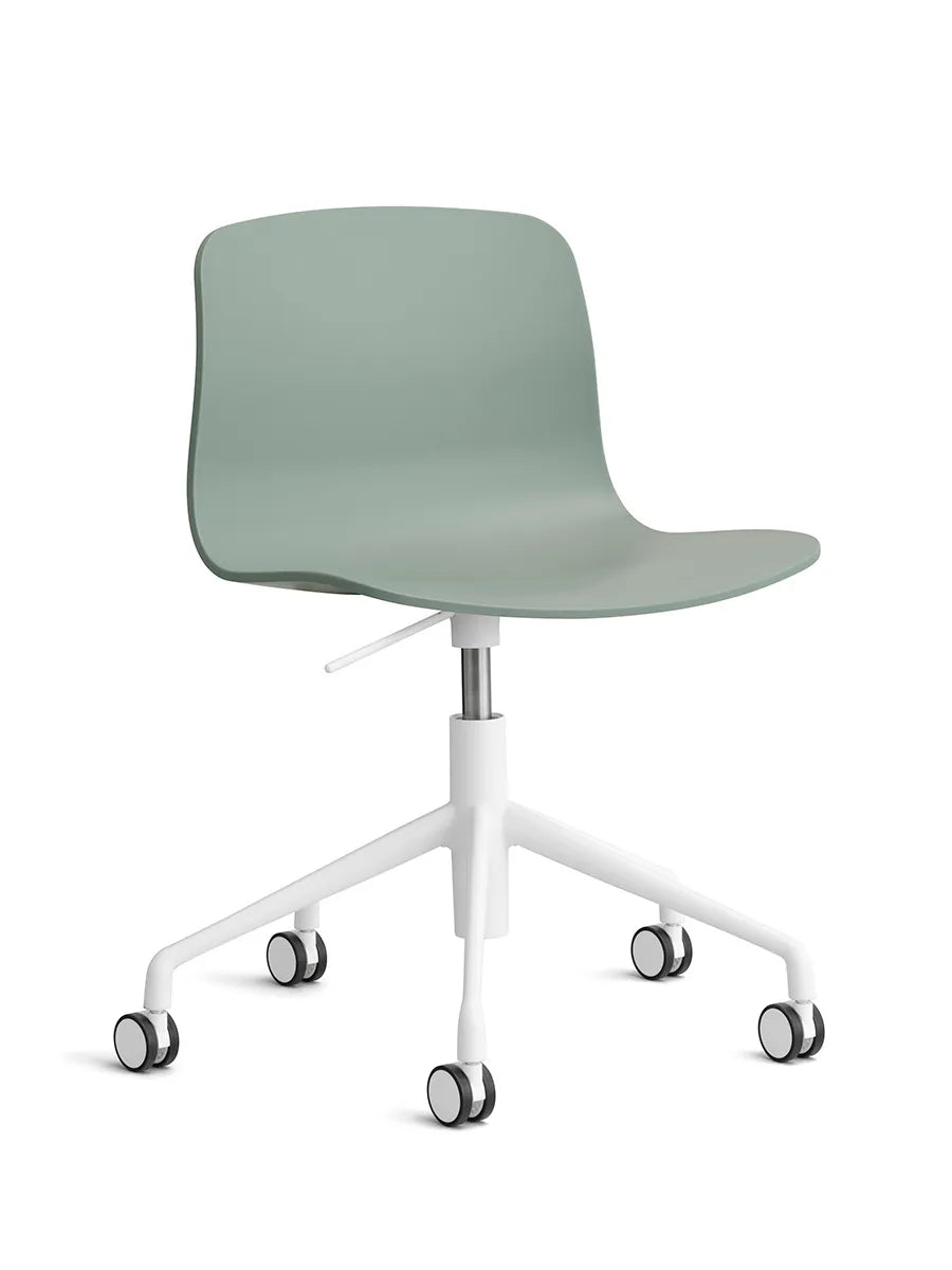 About a Chair AAC50 fra Hay