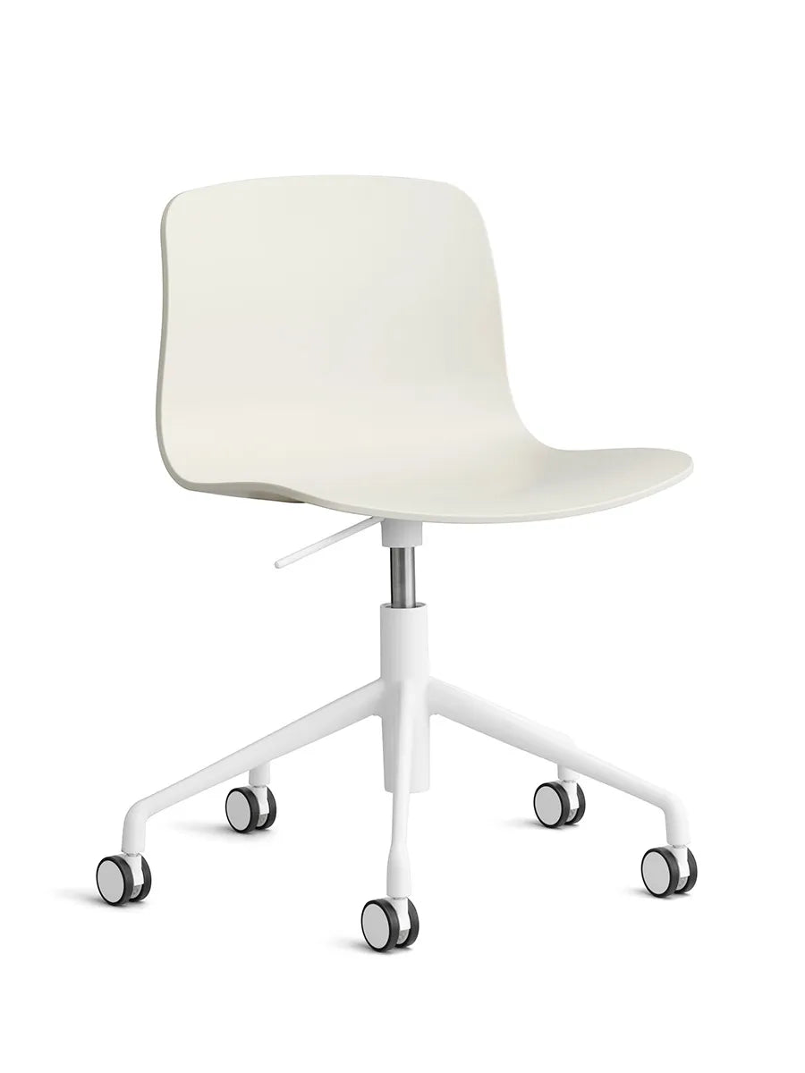 About a Chair AAC50 fra Hay