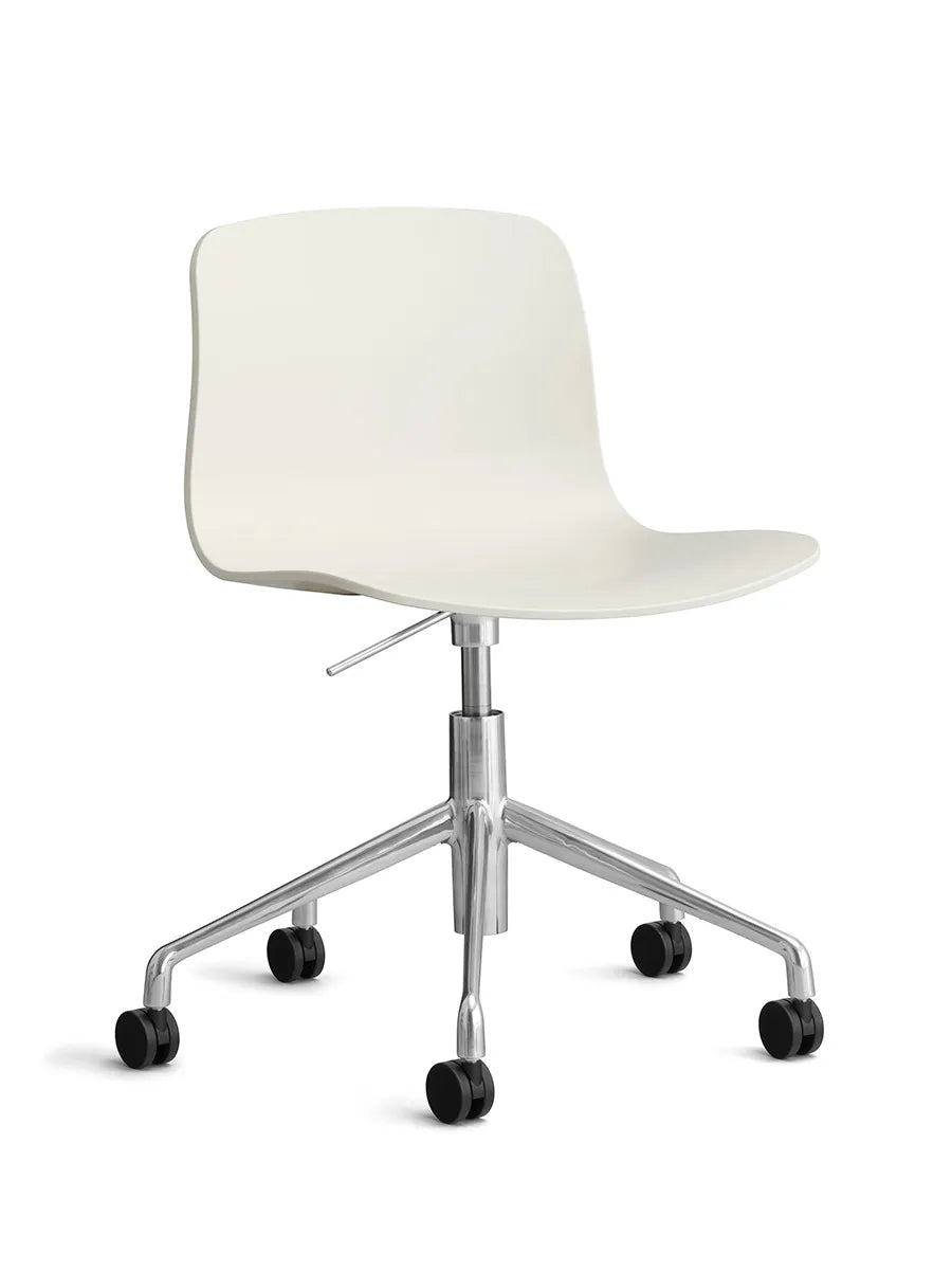 About a Chair AAC50 fra Hay