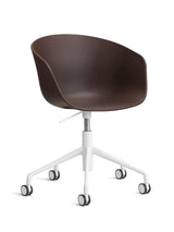 About a Chair AAC52 fra Hay - Raisin / Hvid pulverlakeret aluminium - Jacobsen Plus