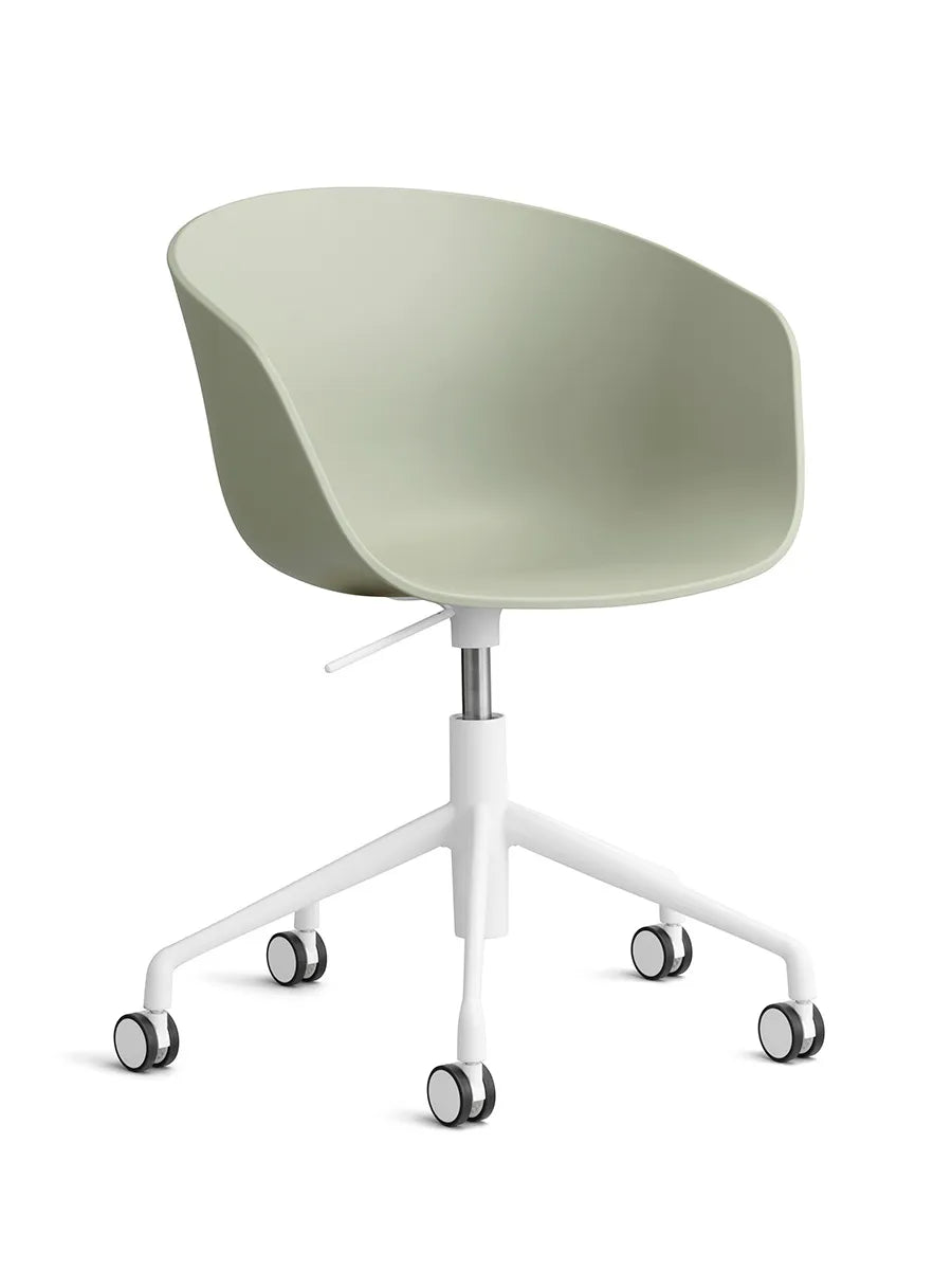 About a Chair AAC52 fra Hay - Pastel green / Hvid pulverlakeret aluminium - Jacobsen Plus