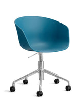 About a Chair AAC52 fra Hay - Azure Blue / Poleret aluminium - Jacobsen Plus