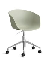 About a Chair AAC52 fra Hay - Pastel green / Poleret aluminium - Jacobsen Plus