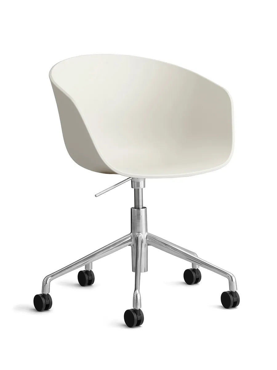 About a Chair AAC52 fra Hay - Melange Cream / Poleret aluminium - Jacobsen Plus