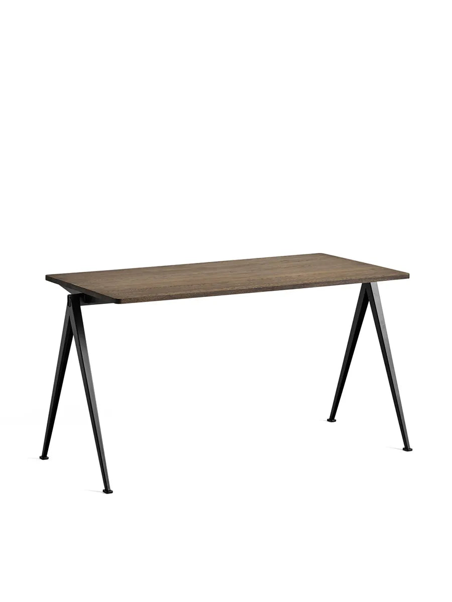 Pyramid 01 Bord fra Hay - Røget eg (olie) / Sort pulverlakeret stål / 140 x 65 cm - Jacobsen Plus