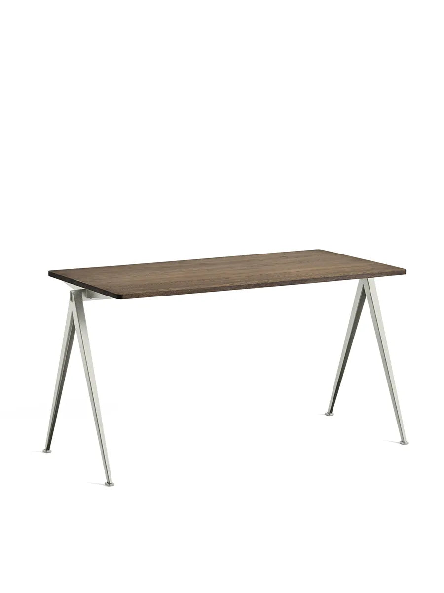 Pyramid 01 Bord fra Hay - Røget eg (olie) / Beige pulverlakeret stål / 140 x 65 cm - Jacobsen Plus