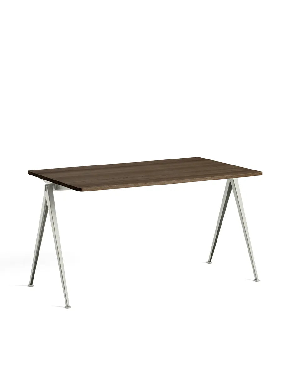 Pyramid 01 Bord fra Hay - Røget eg (olie) / Beige pulverlakeret stål / 140 x 75 cm - Jacobsen Plus