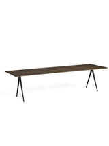 Pyramid 02 bord fra Hay - 300 x 85 cm / Sort pulverlakeret stål / Røget eg (olie) - Jacobsen Plus