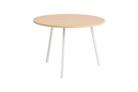 Loop Stand Round Table, Ø105 fra Hay - Lakeret eg / White - Jacobsen Plus