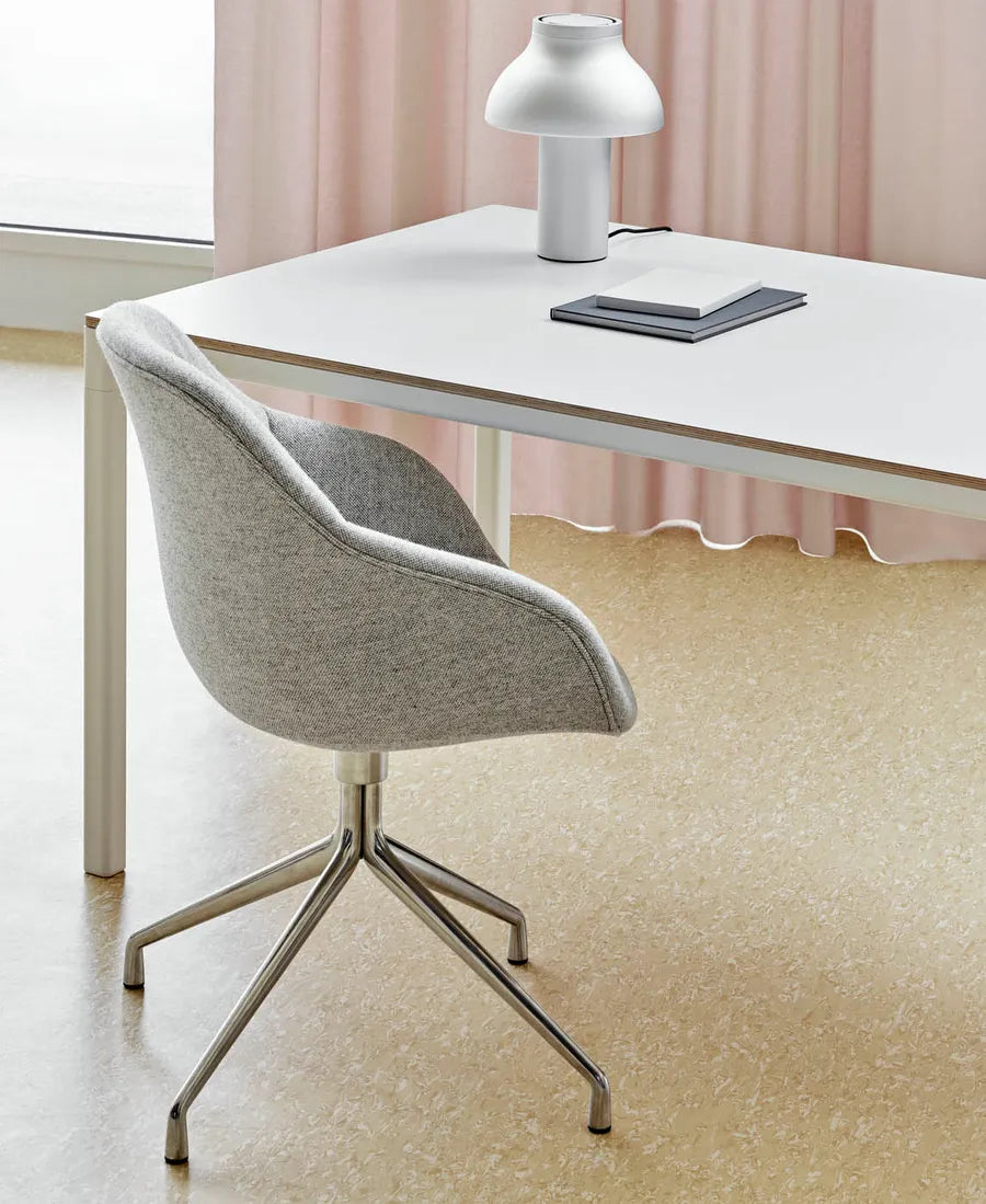 About a Chair AAC121 fra Hay