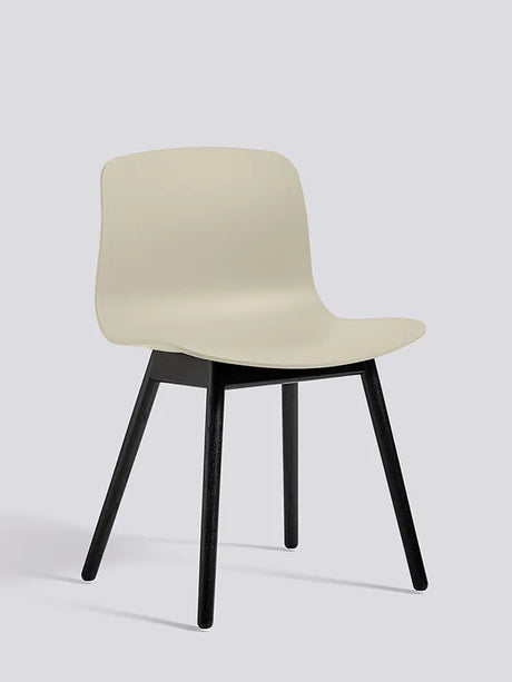 About a Chair AAC12 fra Hay - Pastel green / Sortbejdset eg - Jacobsen Plus