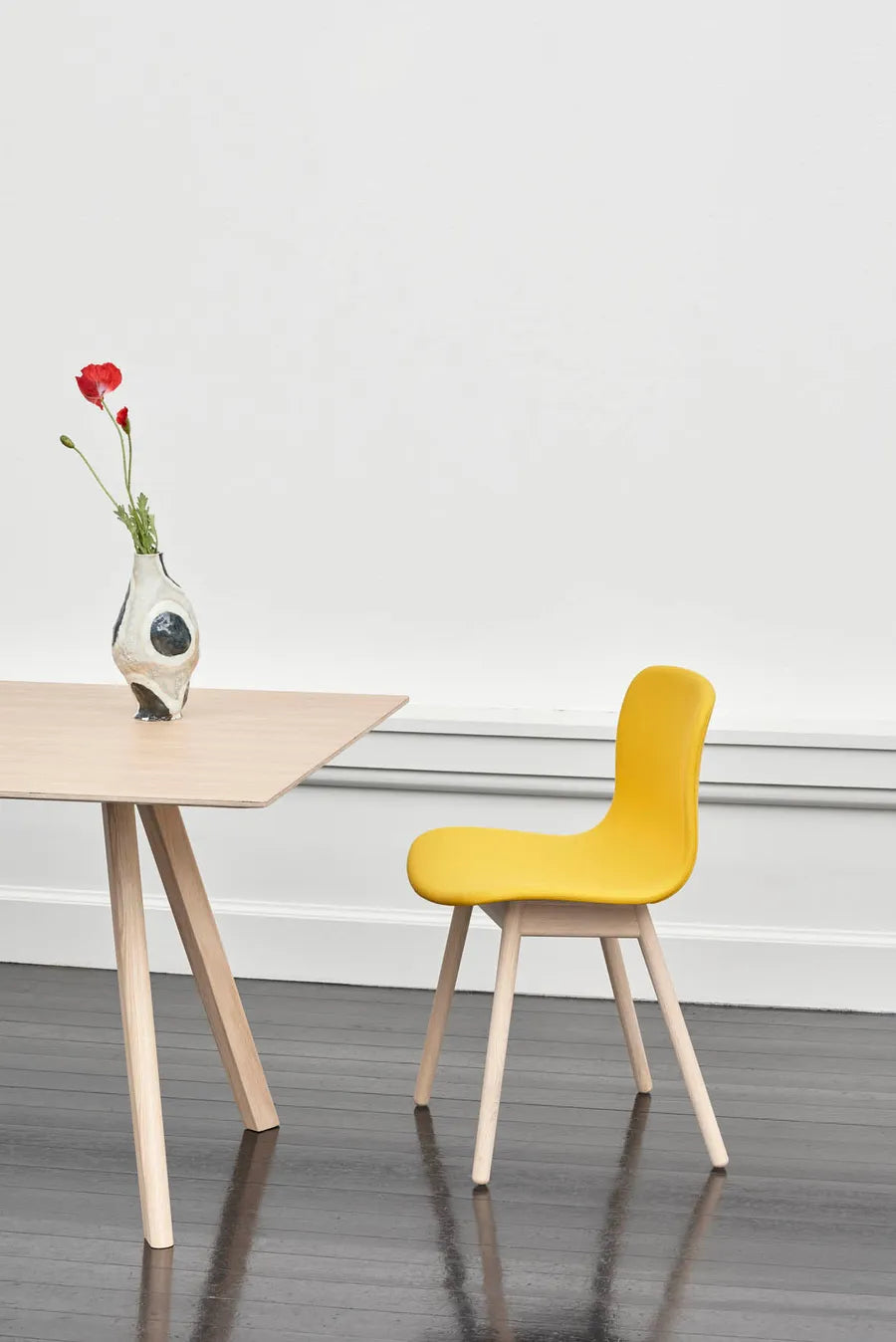 About a Chair AAC13 fra Hay