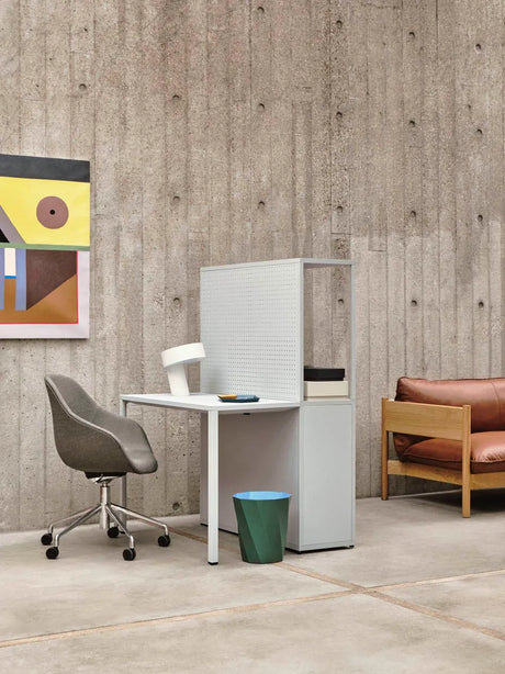 About a Chair AAC155 fra Hay - Prisgruppe 1 / Sort pulverlakeret aluminum - Jacobsen Plus