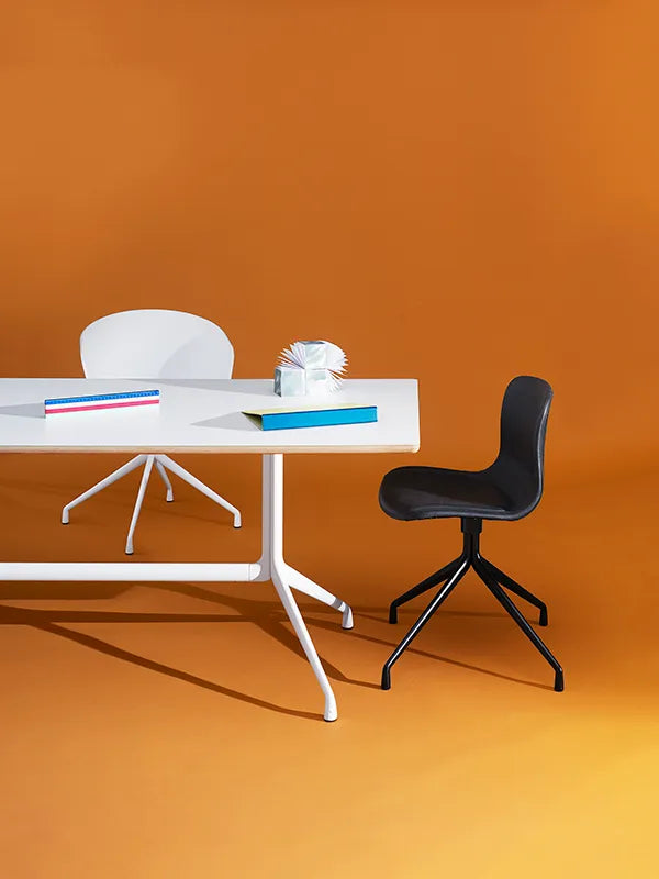 About a Table AAT10 Spisebord fra Hay