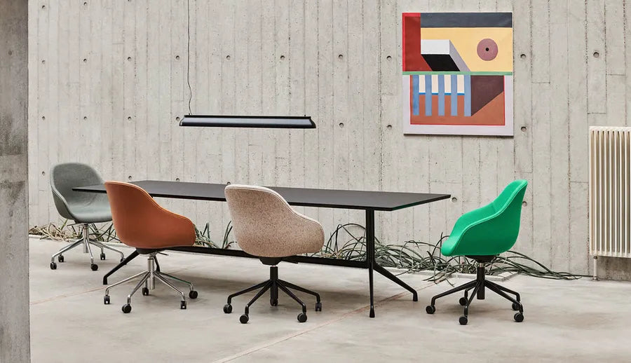 About a Chair AAC155 fra Hay