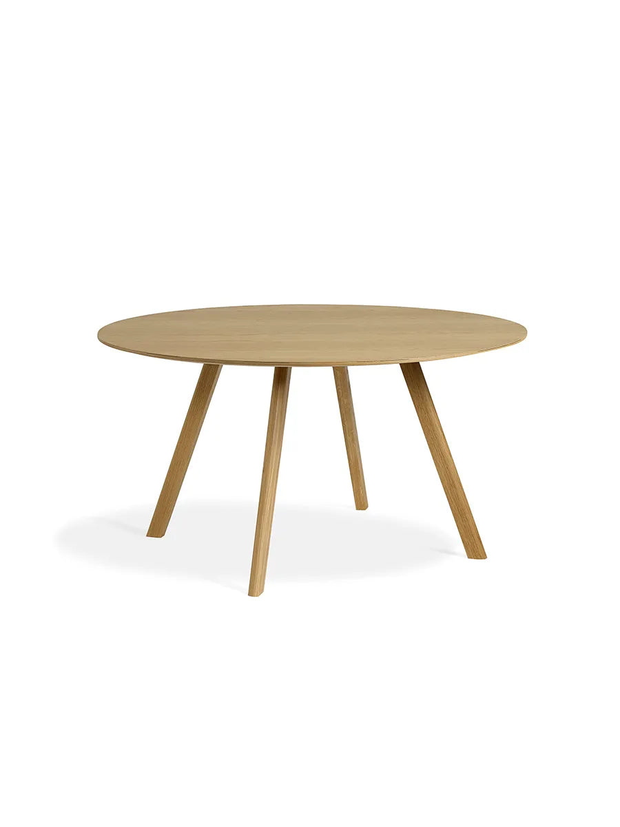 Copenhague CPH25 Bord, Ø140 cm fra Hay - Lakeret eg / Samme som stel - Jacobsen Plus