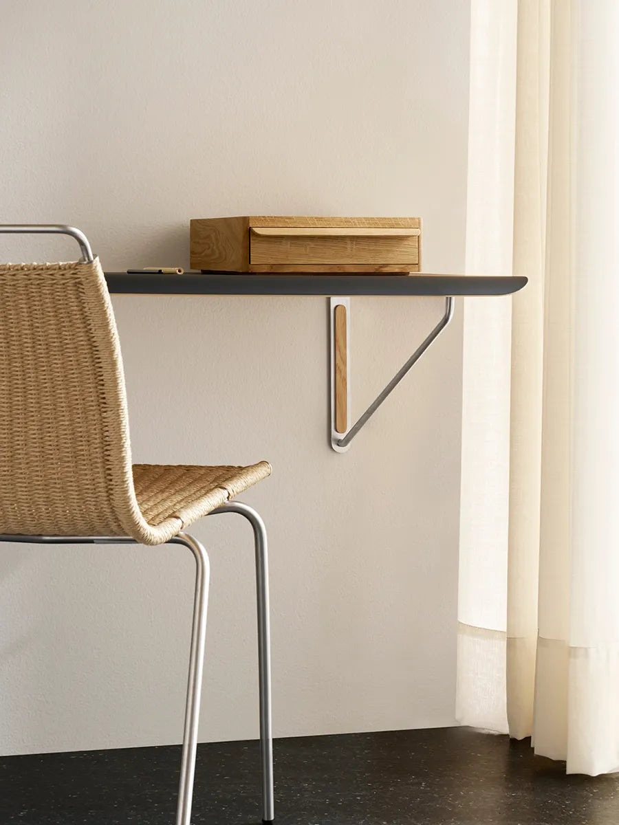 AB019 Wall Desk fra Carl Hansen & Søn