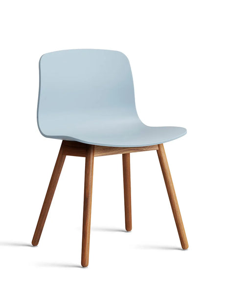 About a Chair AAC12 fra Hay - Slate Blue / Lakeret valnød - Jacobsen Plus